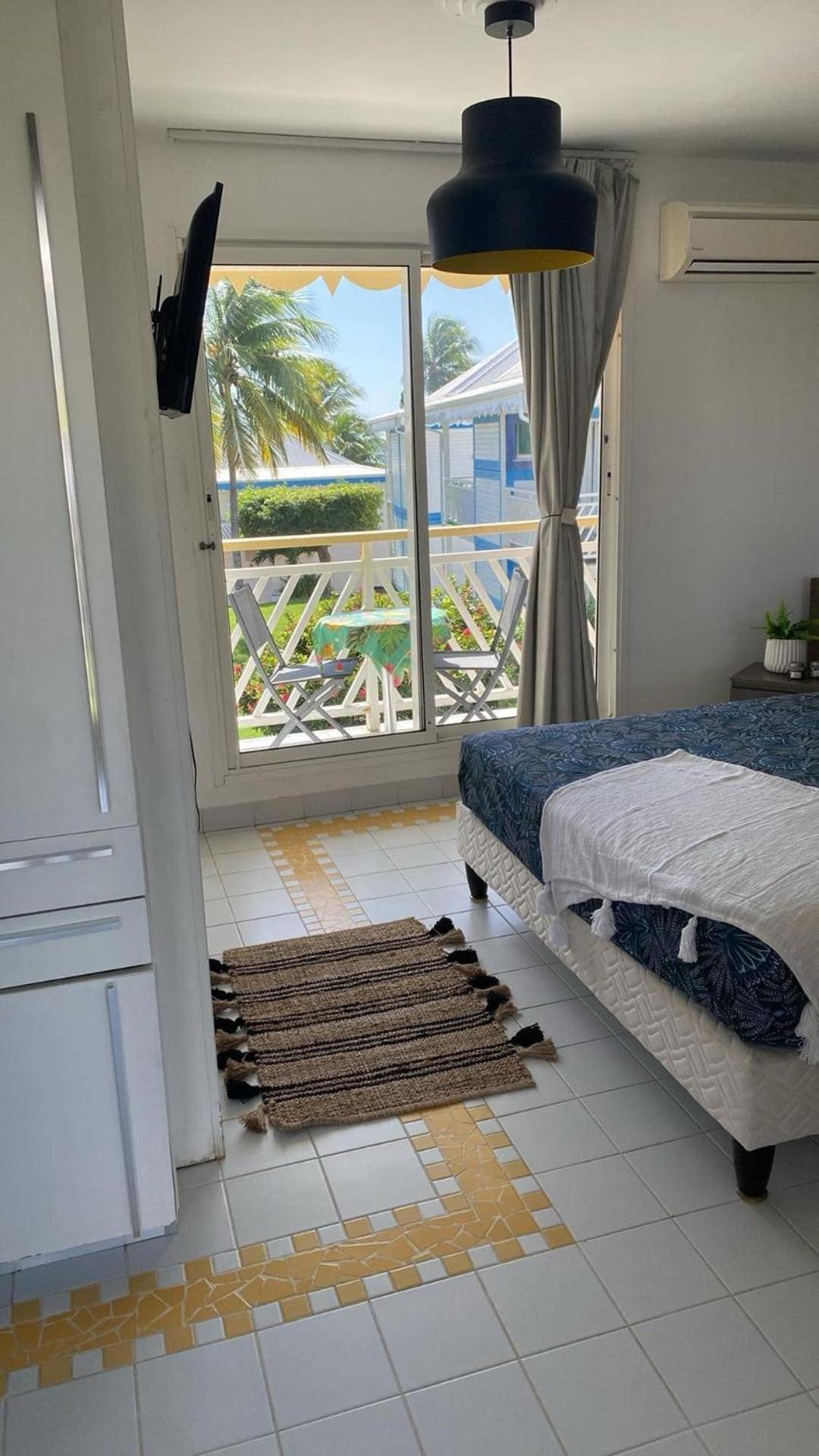 Studio Bord De Mer Avec Piscine - Le Manganao, Saint-Francois Ngoại thất bức ảnh